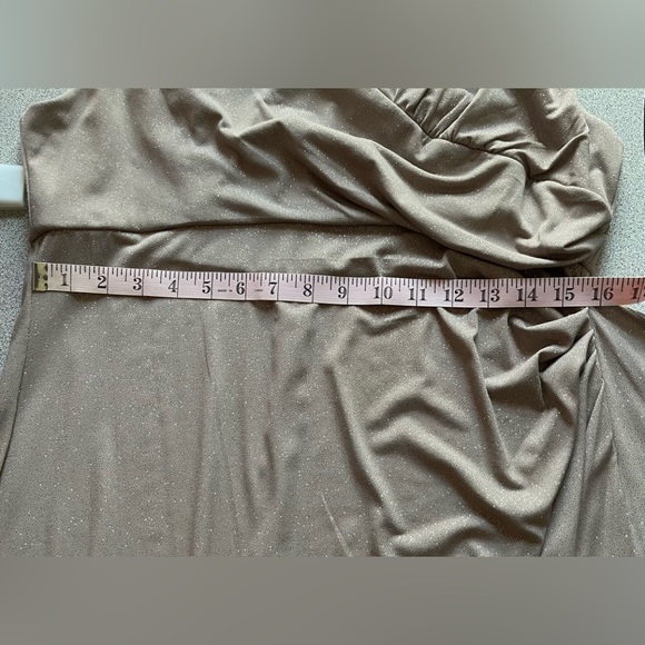 R&M Richard's Shimmer Champagne Gown
NWT Size 14 - Picture 12 of 15